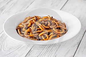 Udon noodles with mushrooms