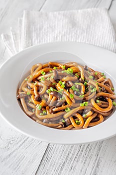 Udon noodles with mushrooms