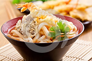Udon noodles with tempura
