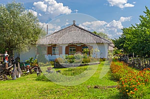 Ukrainian farm-stead near Dikan'ka village