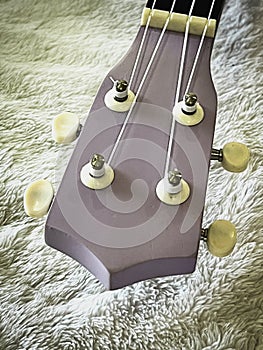 Ukulele headstock with tuning pegs made from wood,use for set up sound