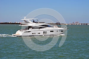 Ultra Luxurious Cabin Cruiser