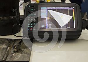 Ultrasonic testing device ; for defect inspection of welding  process