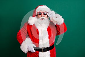 Unbelievable. Photo of retired grandpa white beard open mouth hold eyewear large snowman melt wear red x-mas santa