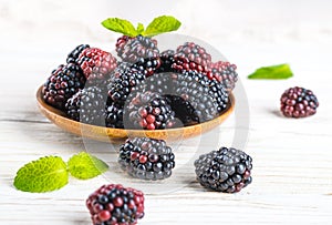 Ãâunch of wild berries and mint