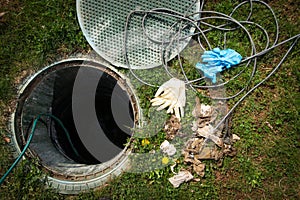 Unclogging septic system