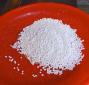 Uncooked tapioca pearls