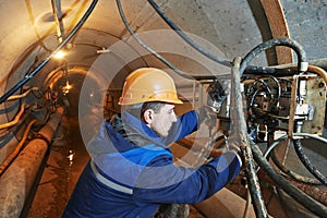 Undeground working in tunnel