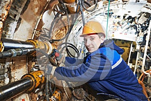 Undeground working in tunnel