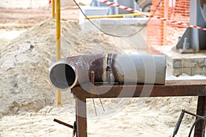 Undercooked weld butt covered with slag. Piping during manual arc welding using an electrode