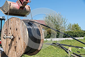 Underground cable for power grid