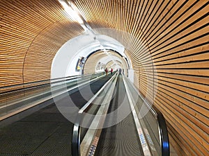 Underground escalator to lift people