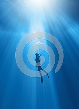 Underocean scuba diver