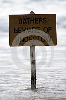 Undertow sign