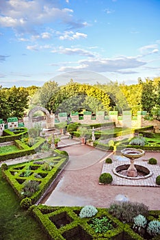 Ungersheim : Green garden with plants and flowers at the Ecomuseum of Alsace.