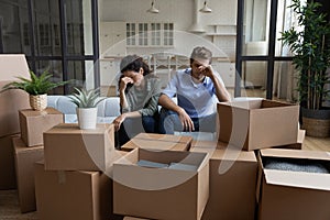 Unhappy couple have problems on moving day