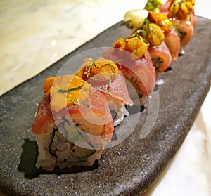 Uni maki roll sushi rice