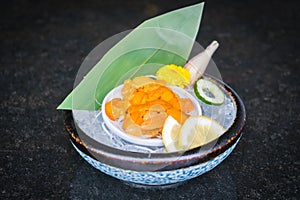 Uni sashimi