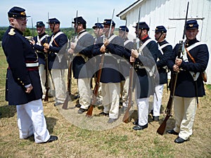 Union Commander and His Soldiers