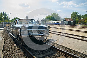 Unique road-rail vehicle