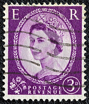 UNITED KINGDOM - CIRCA 1952: A postage stamp printed in United Kingdom shows a portrait of queen Elizabeth II, circa 1952.