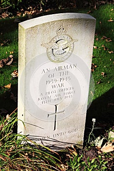 Unknown British pilot officer grave, Nes, Ameland