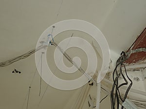 Unorganised wires on a building site