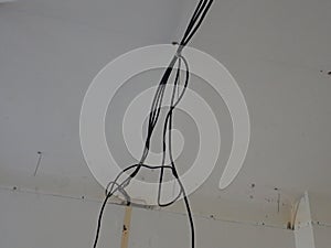 Unorganised wires on a building site