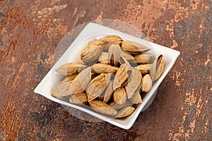 Unpeeled Almonds nuts