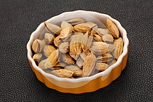 Unpeeled Almonds nuts