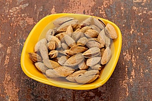 Unpeeled Almonds nuts