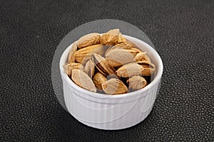 Unpeeled Almonds nuts