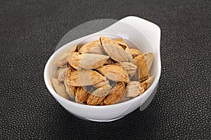 Unpeeled Almonds nuts