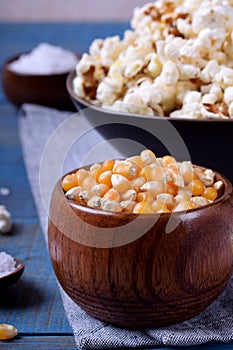 Unpopped corn kernels for making popcorn