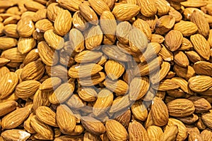 Unshelled almonds in bulk