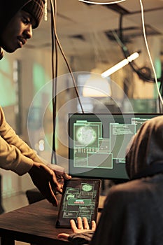 Unsuccessful database password cracking by hackers