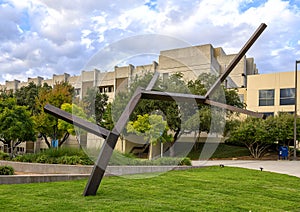 `Untitled` by American minimalist sculptor Joel Shapiro, Dallas photo