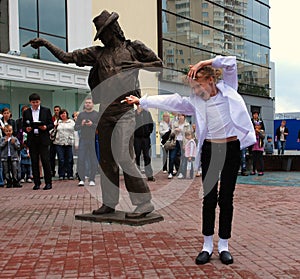 Unveiling of monument to Michael Jackson.