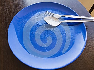 Unwashed dish photo