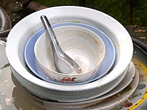 Unwashed dishes photo