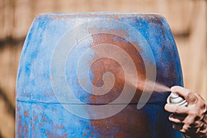 Upcycling and renew a old barrel with varnish