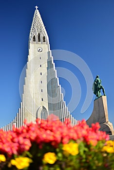 Updated picture of The HallgrÃÂ­mskirkja