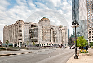 Urban landscape with view to Merchandise Mart, is a commercial building located in the downtown of Chicago, USA