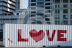 Urban love story on a container