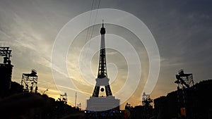 Urban Paris street TOUR EIFFEL