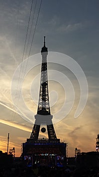 Urban Paris street TOUR EIFFEL