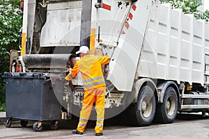 Mestský recyklácia odpad a odpadky služby 