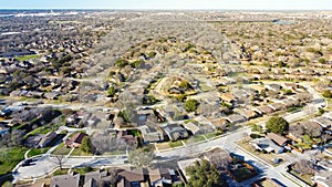 Urban sprawl DFW Dallas Fort Worth subdivision design with multiple cul-de-sac dead-end residential street that shapes