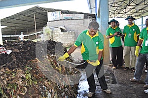 Urban waste materials for organic fertilizer production