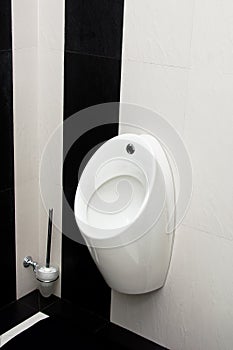 Urinal